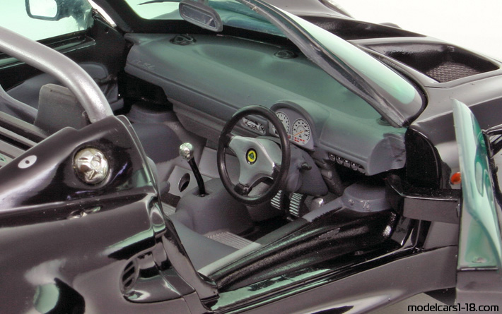 1996 - Lotus Elise Chrono 1/18 (Чёрный) Интерьер панель приборов