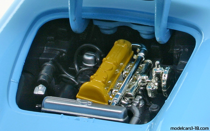 1960 - Lotus Elite Yat Ming 1/18 (Синий) Двигатель