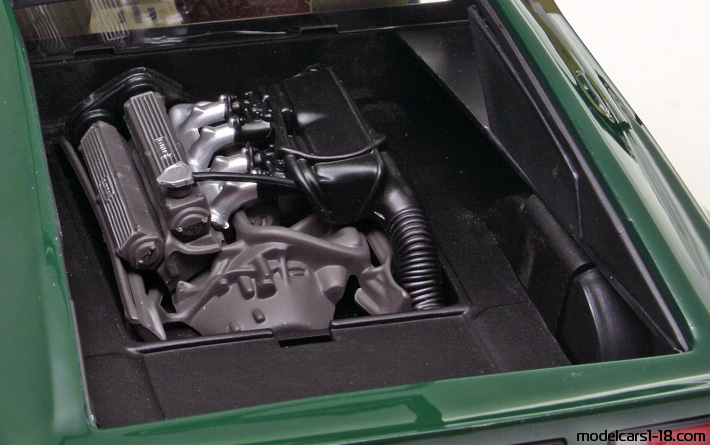1977 - Lotus Esprit Type 79 AutoArt 1/18 (Зелёный) Двигатель