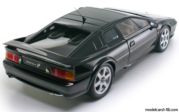 1993 - Lotus Esprit V8 AutoArt 1/18 (Kрасный) Задняя правая сторона