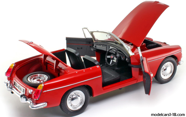 1963 - MG MGB MkI Corgi 1/18 (Kрасный) Открывающиеся части