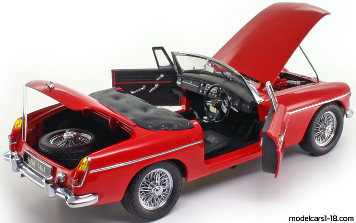 1966 - MG MGB MkI Kyosho 1/18 (Kрасный) Открывающиеся части