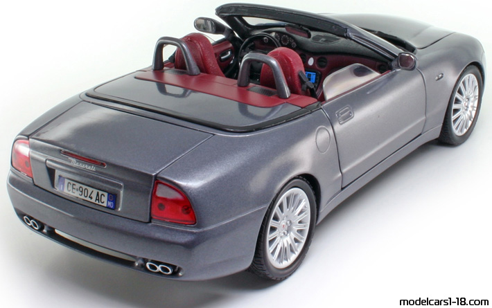 2002 - Maserati GT Spyder Bburago 1/18 (Серый ) Задняя правая сторона