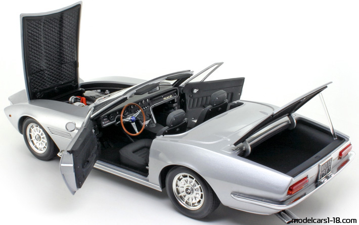 1970 - Maserati Ghibli Spyder Minichamps 1/18 (Светло-серебристый) Открывающиеся части