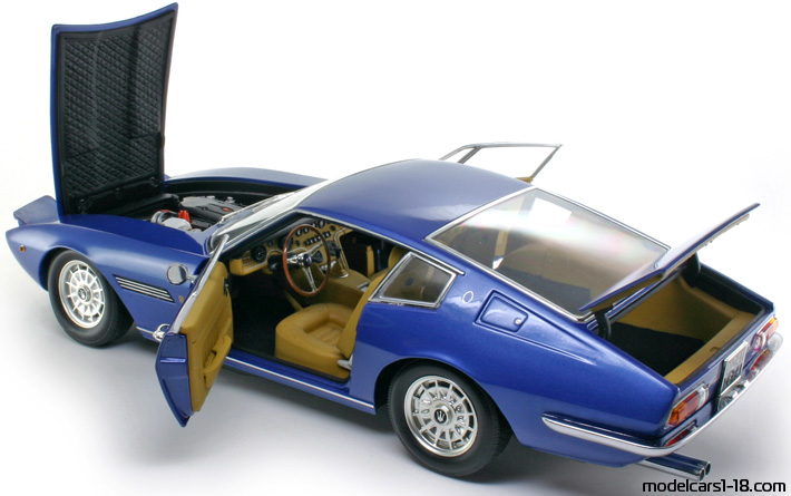 1969 - Maserati Ghibli Minichamps 1/18 (Синий) Открывающиеся части