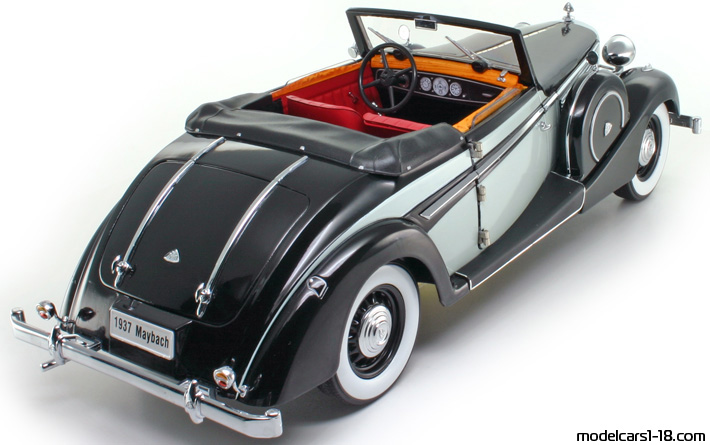 1937 - Maybach SW38 Signature Models 1/18 (Чёрный / Белый) Задняя правая сторона