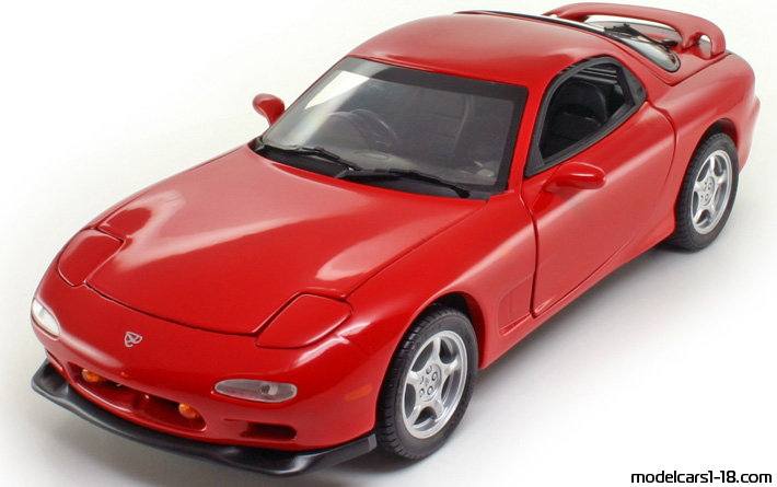 1993 - Mazda RX-7 Kyosho 1/18 (Kрасный) Передняя левая сторона