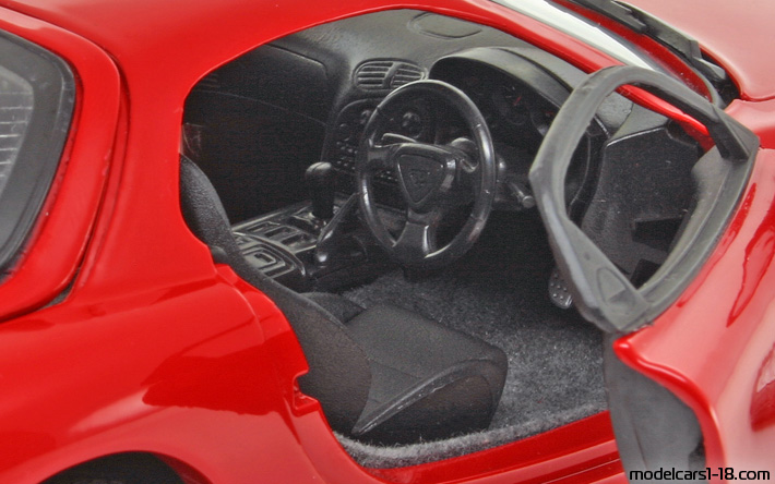 1993 - Mazda RX-7 Kyosho 1/18 (Kрасный) Интерьер панель приборов