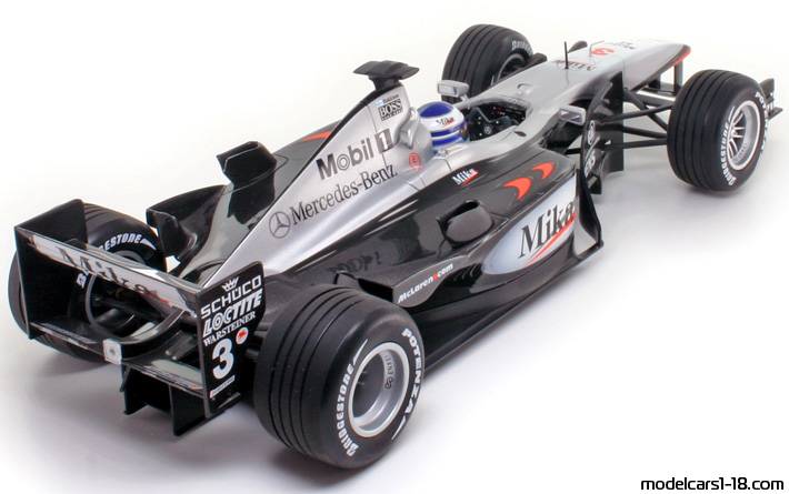 2001 - McLaren Mercedes MP4-16 Minichamps 1/18 (Светло-серебристый / Чёрный) Задняя правая сторона