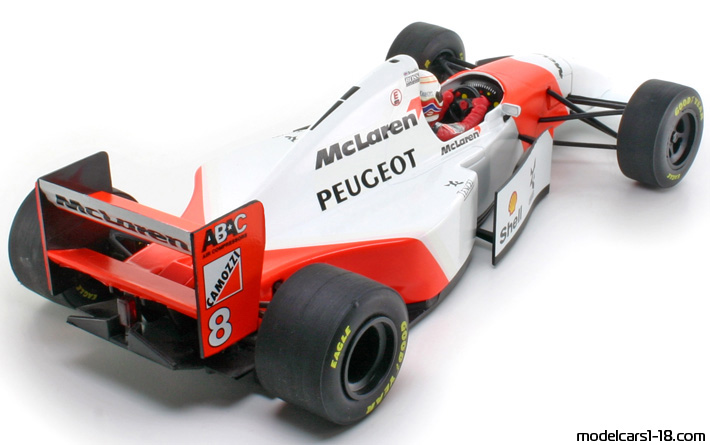 1994 - McLaren Peugeot MP4-9 Minichamps 1/18 (Белый / Kрасный) Задняя правая сторона