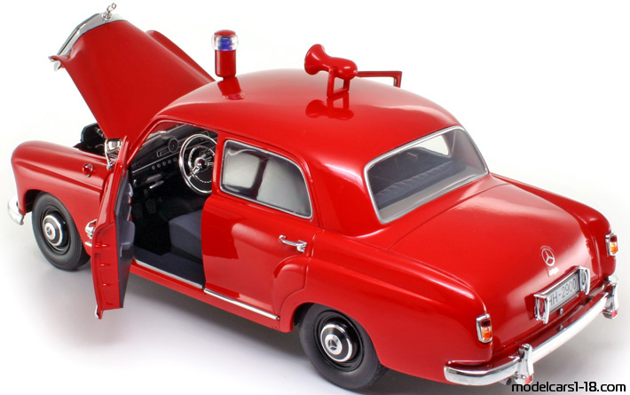 1953 - Mercedes 180 (W120) Fire Dept Revell 1/18 (Kрасный) Открывающиеся части