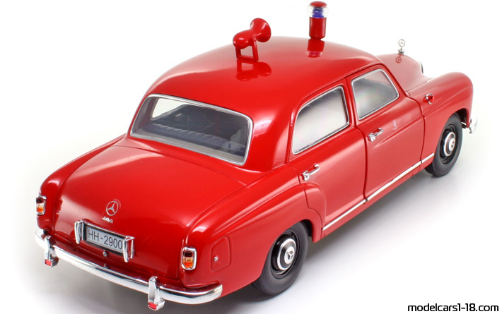 1953 - Mercedes 180 (W120) Fire Dept Revell 1/18 (Kрасный) Задняя правая сторона