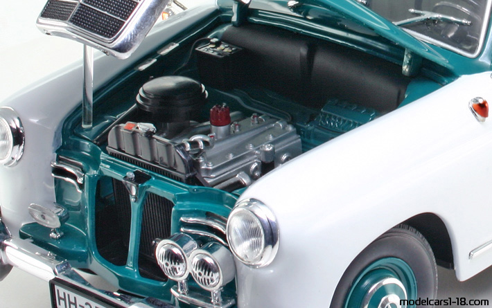 1953 - Mercedes 180 (W120) Police Revell 1/18 (Зелёный / Белый) Двигатель