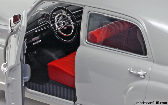 1953 - Mercedes 180 (W120) Revell 1/18 (Серый ) Интерьер панель приборов