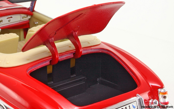 1955 - Mercedes 190 SL (R121) Welly 1/18 (Kрасный) Багажник / Поднимающиеся фары