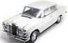 Mercedes 200 (W110) (седан) 1961 Norev 1:18 - Детали