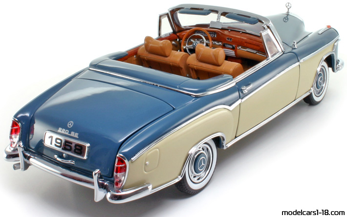 1956 - Mercedes 220 SE (W180) Sun Star 1/18 (Синий / Белый) Задняя правая сторона