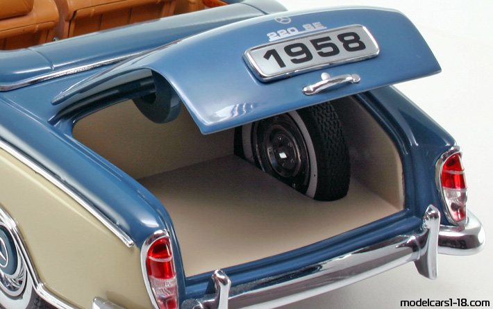 1956 - Mercedes 220 SE (W180) Sun Star 1/18 (Синий / Белый) Багажник / Поднимающиеся фары