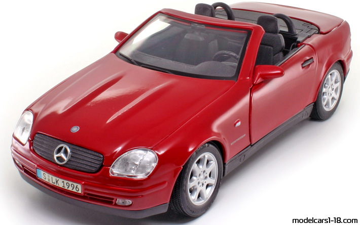 1997 - Mercedes 230 SLK (R170) Maisto 1/18 (Red) Передняя левая сторона