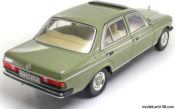 1976 - Mercedes 240 D (W123) Revell 1/18 (Коричневый) Задняя правая сторона