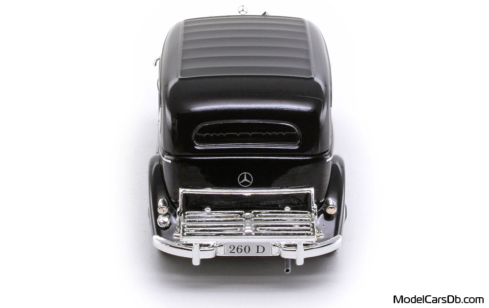 1937 - Mercedes 260 D Pullman (W138) DeAgostini 1/43 (Чёрный) Сзади