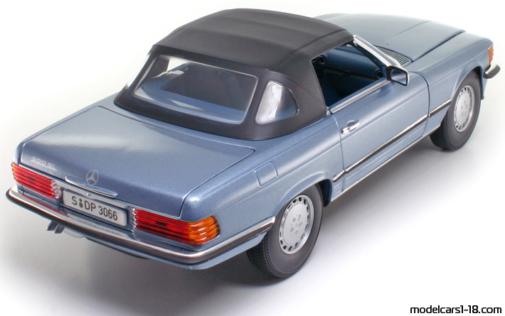 1986 - Mercedes 300 SL (R107) Norev 1/18 (Синий) Задняя правая сторона