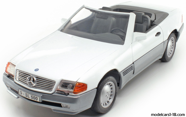 1989 - Mercedes 500 SL (R129) Road Tough 1/18 (Белый / Серый ) Передняя левая сторона