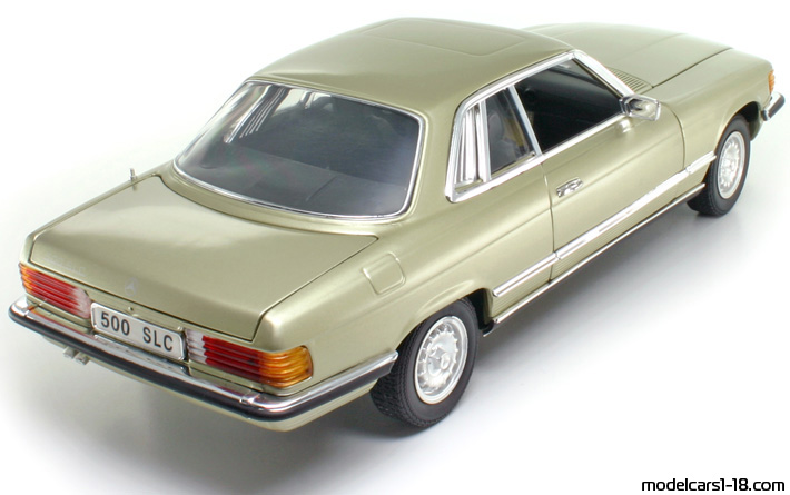 1981 - Mercedes 500 SLC (C107) Ricko 1/18 (Золотой ) Задняя правая сторона