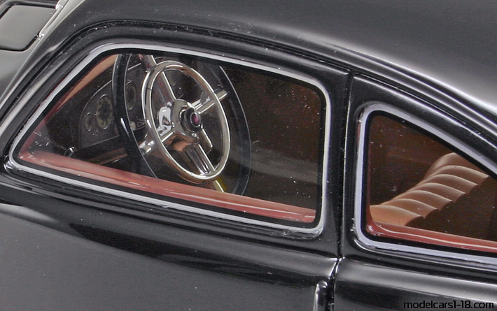 1938 - Mercedes 540 K Autobahn-Kurier (W24) BoS Models 1/18 (Чёрный) Интерьер панель приборов