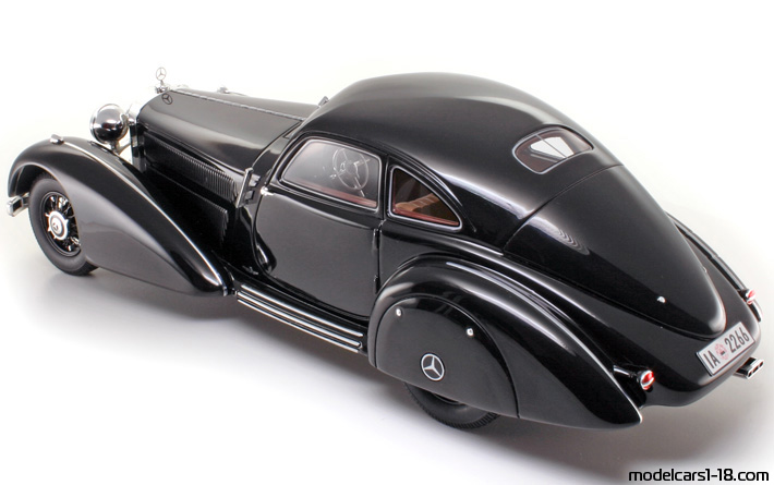 1938 - Mercedes 540 K Autobahn-Kurier (W24) BoS Models 1/18 (Чёрный) Открывающиеся части