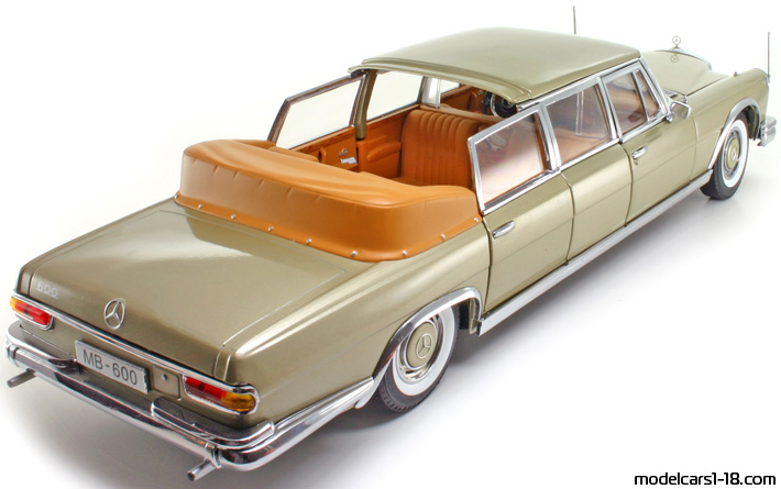 1966 - Mercedes 600 Pullman-Landaulet (W100) Sun Star 1/18 (Золотой ) Задняя правая сторона