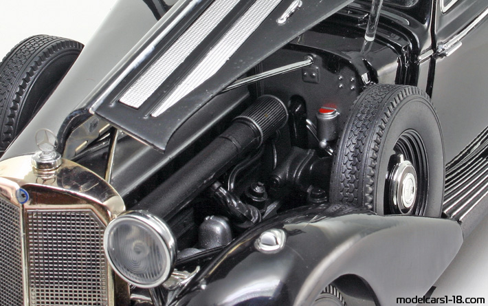 1938 - Mercedes 770 K (W150) Signature Models 1/18 (Чёрный) Двигатель