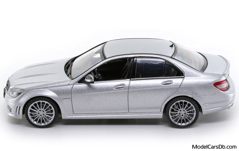 2008 - Mercedes C 63 AMG (W204) Schuco 1/43 (Серебристый) Сторона