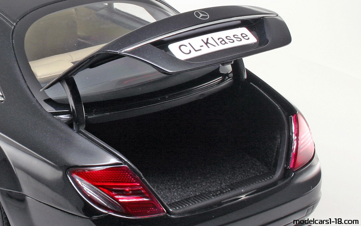 2006 - Mercedes CL 500 (C216) AutoArt 1/18 (Чёрный) Багажник / Поднимающиеся фары