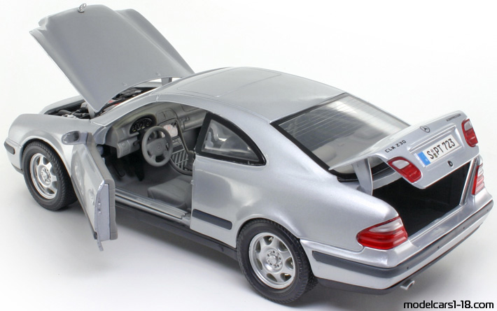 1997 - Mercedes CLK 230 (C208) Anson 1/18 (Серебристый) Открывающиеся части