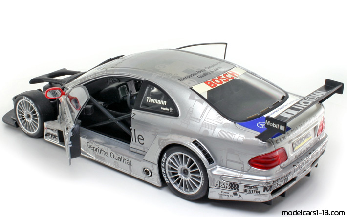 2000 - Mercedes CLK DTM (C208) Maisto 1/18 (Серебристый / Синий) Открывающиеся части