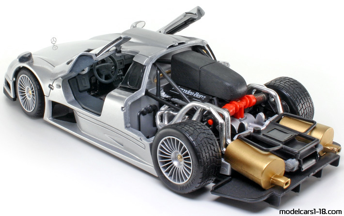1998 - Mercedes CLK GTR Maisto 1/18 (Серебристый) Открывающиеся части