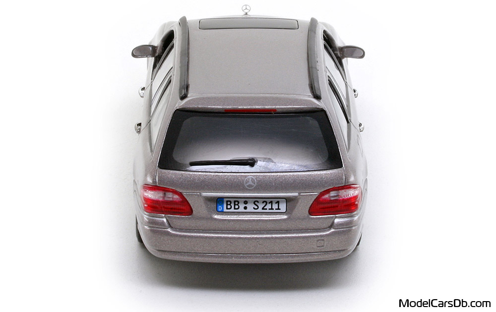 2003 - Mercedes E 320 T (S211) Minichamps 1/43 (Золотой ) Сзади