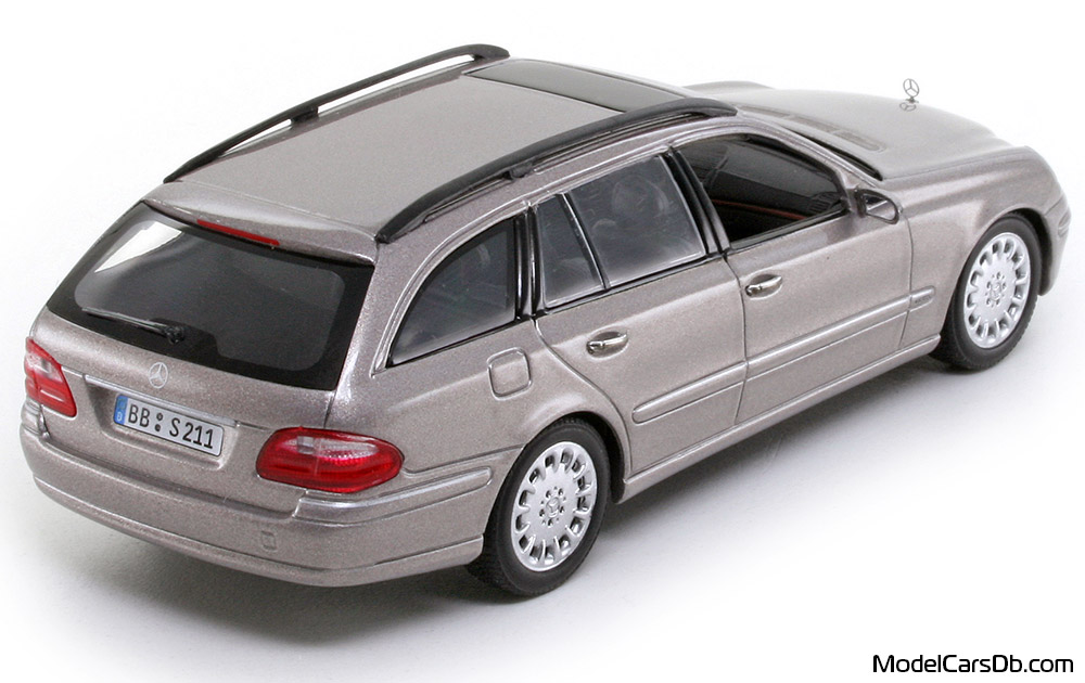 2003 - Mercedes E 320 T (S211) Minichamps 1/43 (Золотой ) Задняя правая сторона