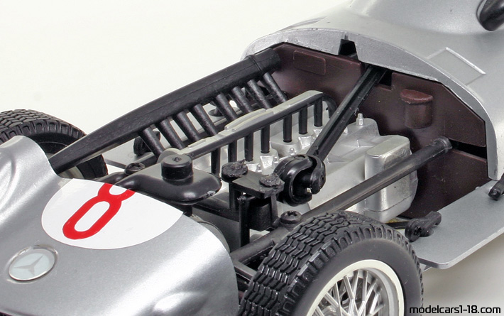 1954 - Mercedes RW196 Polistil 1/16 (Серебристый) Двигатель