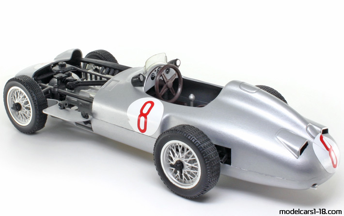 1954 - Mercedes RW196 Polistil 1/16 (Серебристый) Открывающиеся части