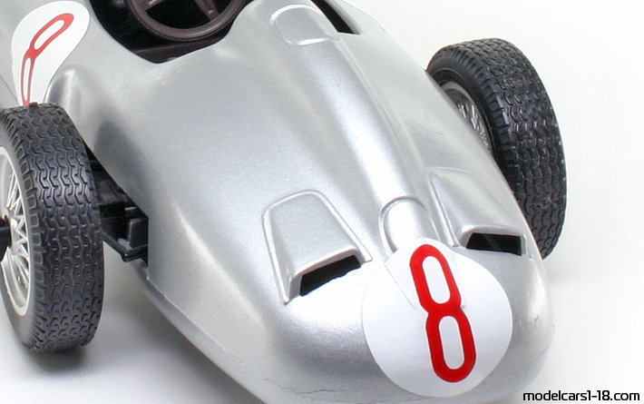 1954 - Mercedes RW196 Polistil 1/16 (Серебристый) Багажник / Поднимающиеся фары