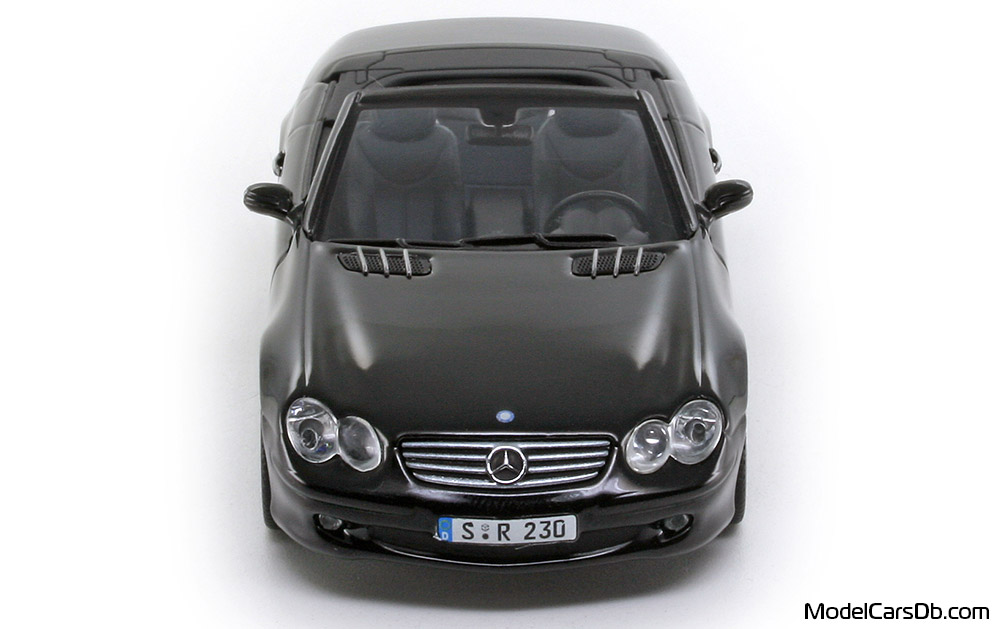 2001 - Mercedes SL 500 (R230) Minichamps 1/43 (Чёрный) Спереди