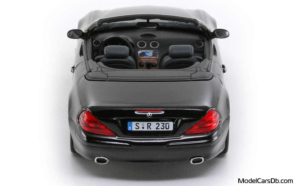 2001 - Mercedes SL 500 (R230) Minichamps 1/43 (Чёрный) Сзади