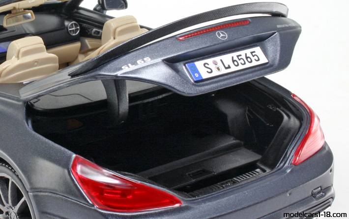 2012 - Mercedes SL 65 AMG (R231) Maisto 1/18 (Серый ) Багажник / Поднимающиеся фары