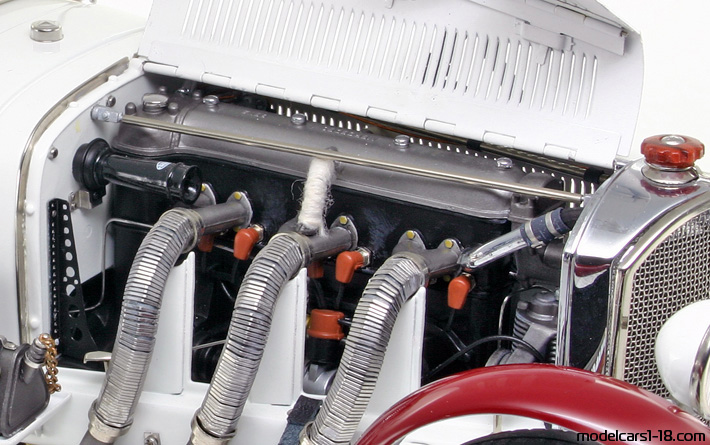 1931 - Mercedes SSKL Caracciola (W06) CMC 1/18 (Белый / Kрасный) Багажник / Поднимающиеся фары