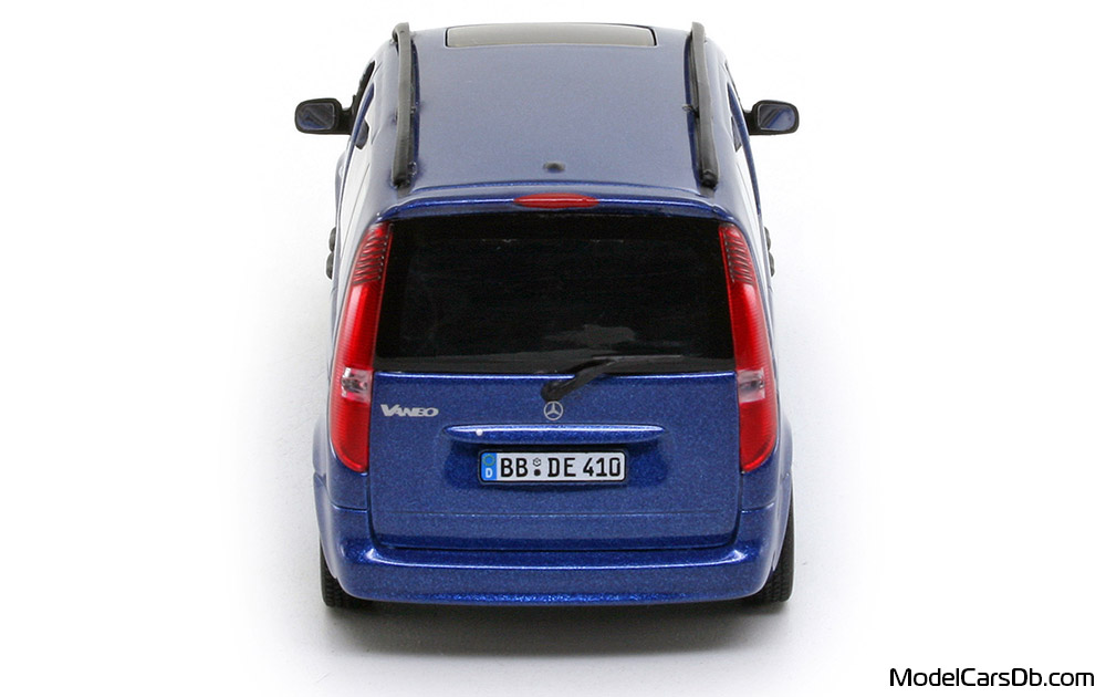 2004 - Mercedes Vaneo (W414) Minichamps 1/43 (Синий) Сзади
