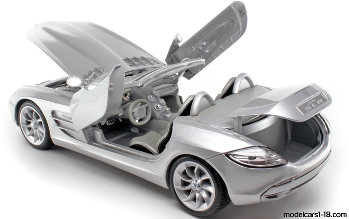 1999 - Mercedes Vision SLR Concept Maisto 1/18 (Серебристый) Открывающиеся части