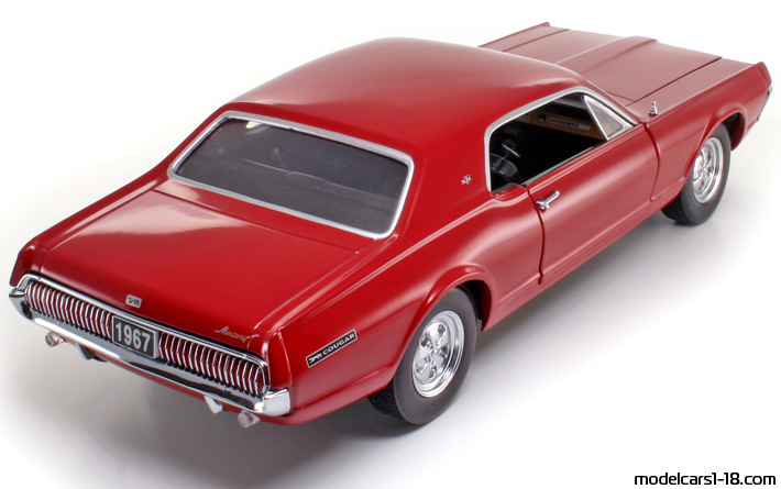 1967 - Mercury Cougar XR7 Sun Star 1/18 (Kрасный) Задняя правая сторона