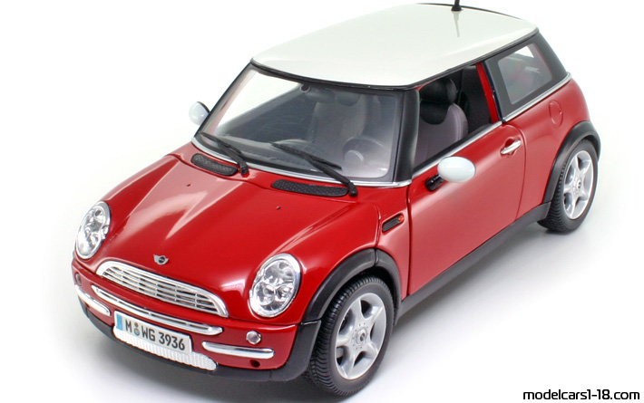 2001 - Mini Cooper Maisto 1/18 (Kрасный / Белый) Передняя левая сторона